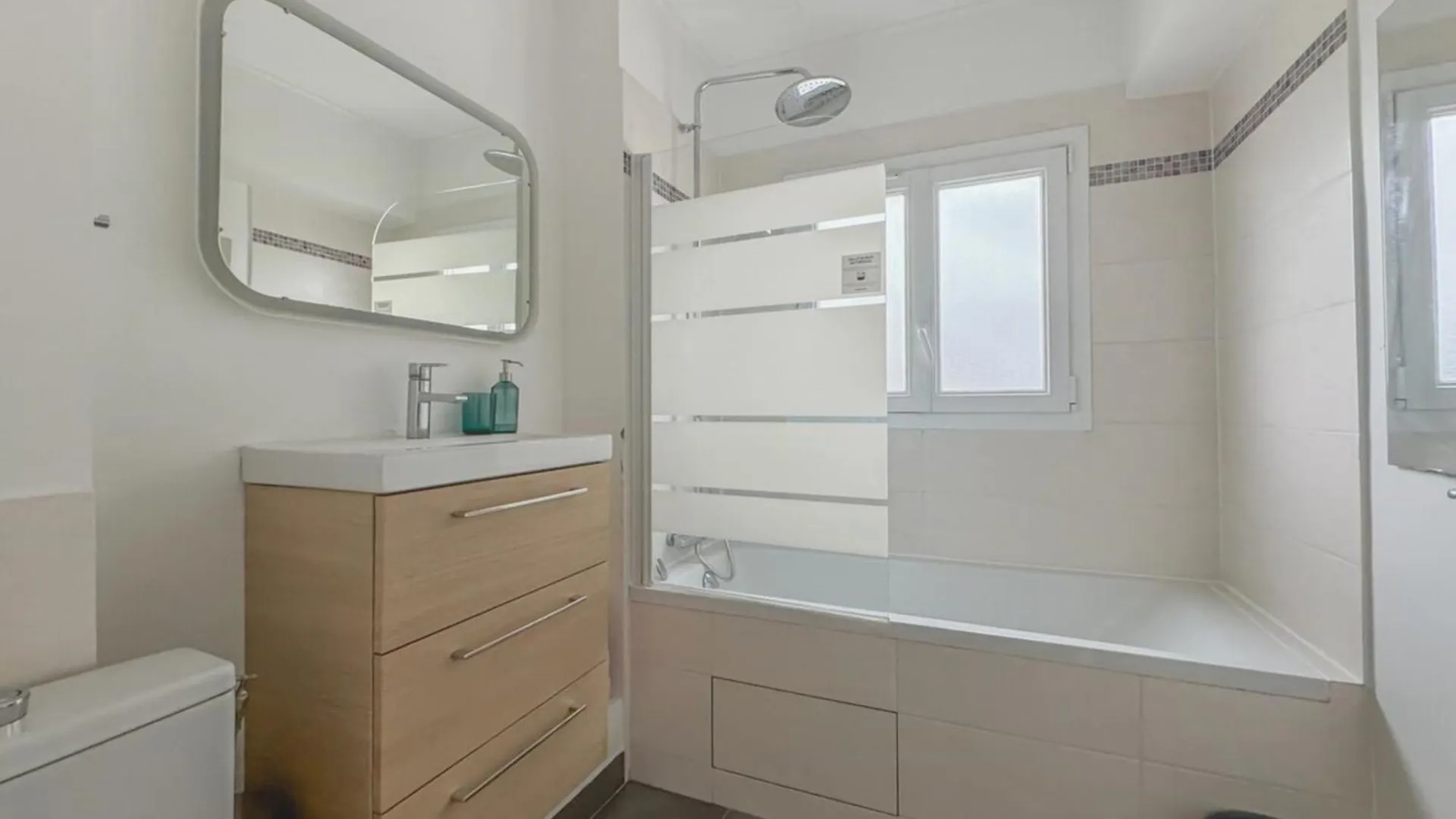 Flexliving - Room - Losserand Paris Ferienhaus